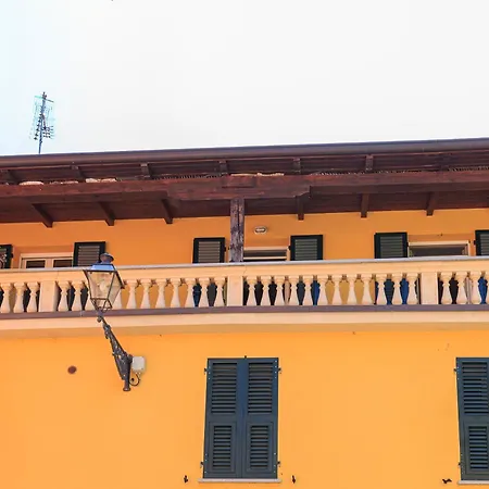 Sotto Il Castello Di Novi Apartament *